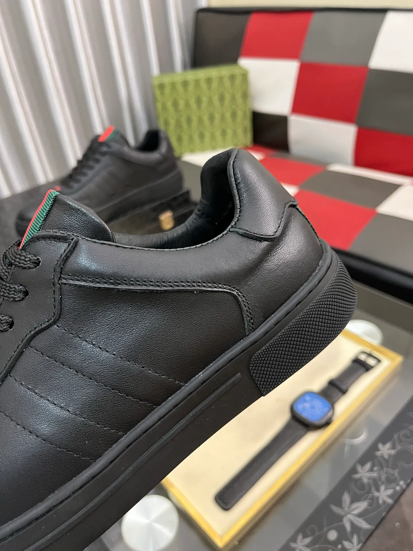 Men's shoes 💰400⌚️⌚️Gucci •Gucci original quality.~ Unique modern style sneakers. 🏃A must-have casual shoe for trendy men😍😍 Original brand imported from Italy, imported original leather, sheep lining (refuses to discolor and grind feet) Sole: Original sole provided by the original factory, French lazy style design ⚠️Fit to the feet, original quality, super comfortable original sole. Just like shooting the real thing🎬The real thing is better, code number: 38-442️⃣colors available